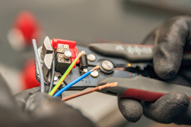 Best Emergency Electrical Repair  in Elk Grove Vlage, IL